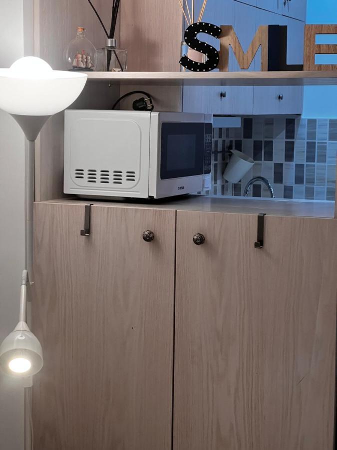 Small Budget Diamond Apartment In Agias Sofias. Tesalonika Bagian luar foto